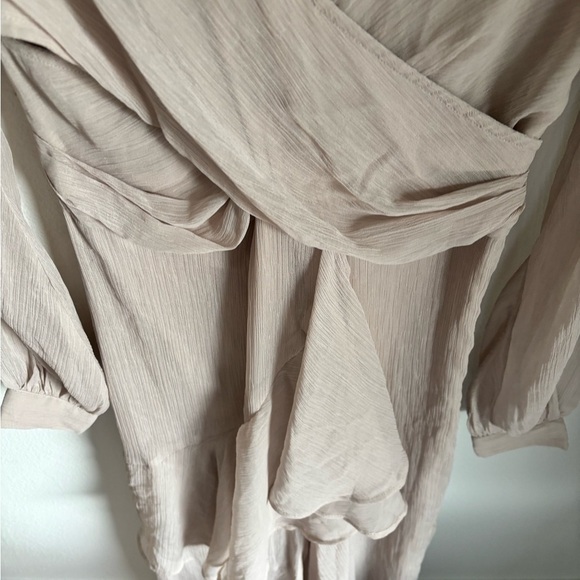 Bohemian Occasion Dress from ASOS in Taupe with Long Sleeves in size 6 - Picture 5 of 13